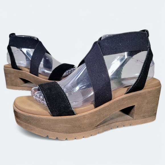 Yellow Box Reston Black Strappy Platform Cutout Sandals Size 7.5 - Picture 1 of 17